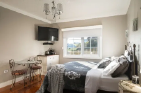 Noah's Stanley Luxury Bed and Breakfast