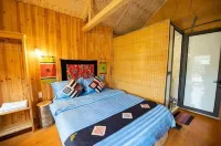 Hong Thu Homestay & Bungalow Ha Giang Hotel dekat Cây cô đơn Hà Giang