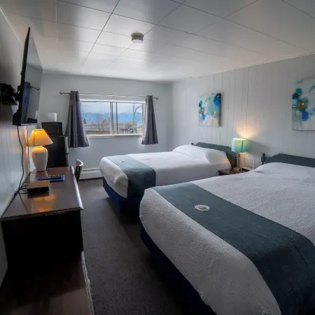 Uptowner Hotel
