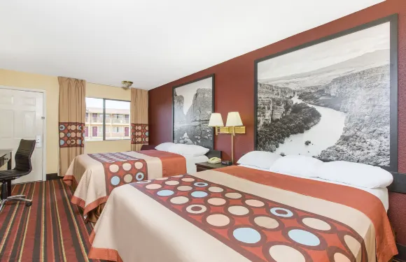 坦佩爾南布魯斯將軍温德姆速 8 酒店