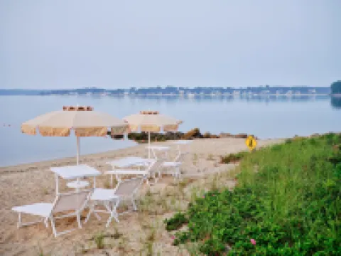Silver Sands Motel & Beach Bungalows