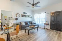 La Casita: Hot-Tub & Firepit, 15 Min to Fred! Hotels in Gillespie County