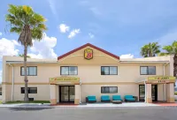 Super 8 by Wyndham Orlando International Drive Hotels in Orlando