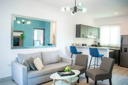 Playa Palmera Beach Resort Отели в г. Las Lagunas de Nisibon