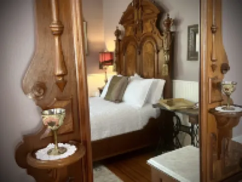Benefield House Bed & Breakfast Hotels in Jefferson