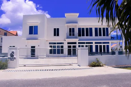 3Bd Luxury Villa Located in Prime Loc - Spa