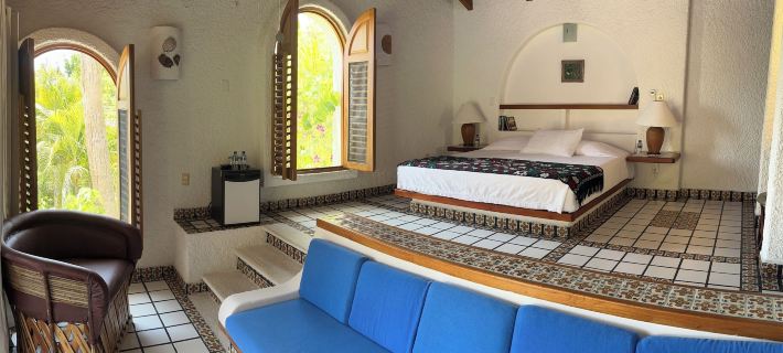 Villa de La Roca Hotels in Zihuatanejo