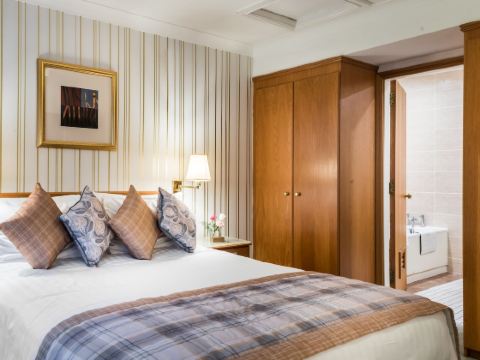 Foxfields Country Hotel