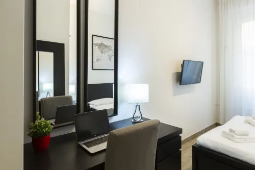 Yellow Line Apartment Các khách sạn ở Cormano