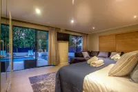 Atlantic Bay Lodge