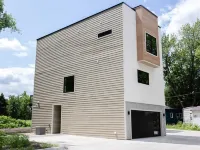 NEW CENTRAL PARK TOWNHOME w/ Golf Course view Across from Arnold's Park! Hotels in Arnolds Park