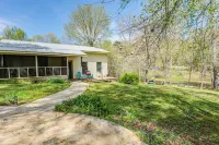The Dogwood Cottage on Lake Guntersville