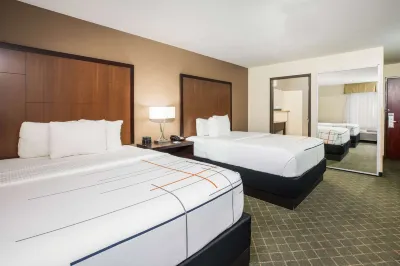 La Quinta Inn & Suites by Wyndham Portland Airport Hotels near Glenn L. Jackson Memorial Brg