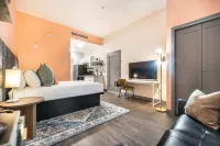 Music-Inspired Escape and Spacious Layout - Vibrant Family Haven