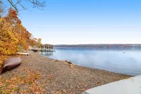 Live Laugh Lake Hotels in Gorham