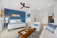 Gorgeous Gulf Views and Spacious Balcony - Elegant Coastal Retreat