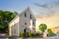 Elegant Interiors and Cozy Amenities - Stylish Escape Hotels near Long Hill