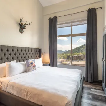 Ski in/out at Westgate, studio, Resort amenities, Mutiple Pools, Onsite Spa and Restaurant 4802B