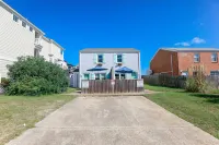 Balcony with Ocean Views and Modern Amenities - Charming Coastal Retreat Hotels near Kroger