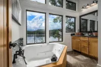 Cozy Cabin with Hot Tub and Game Room - Stunning Winter Retreat