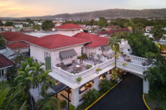 Terra Nova All Suite Hotel