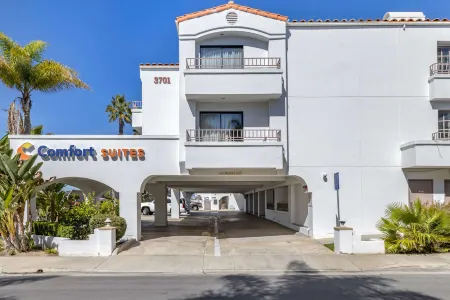 Comfort Suites San Clemente Beach Отели в г. Сан-Клементе
