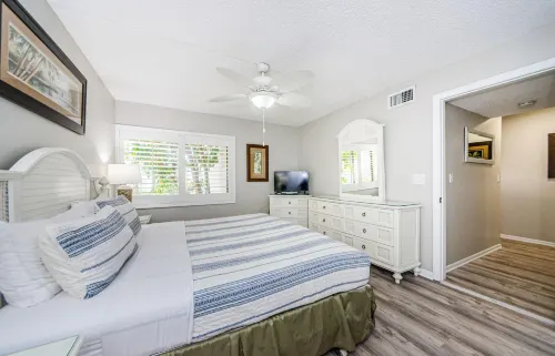 Breathtaking Gulf Views and Shared Pool - Stunning Beachfront Retreat Hotels in Belleair Beach