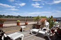 Ocean Views and Stylish Comfort - Spacious Top-Floor Retreat
