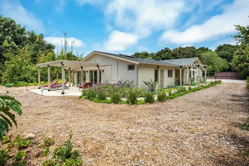Luxury Meets Tranquility in Hope Ranch – Serene 2Br/2BA Cottage