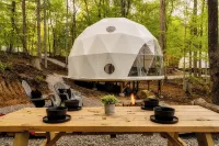 Cozy Glamping Dome PERFECT for couples near Brimstone and Big South Fork
