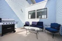 Expansive Rooftop Deck and Ocean Views - Stunning Coastal Haven