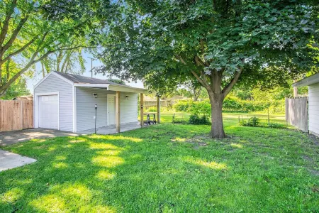 3 miles to Notre Dame