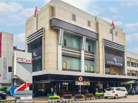 Hotel Queen Pontianak Hotels in Benua Melayu Darat