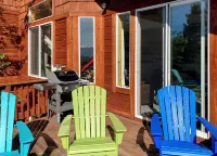 Family Friendly, Gorgeous Views and steps to Tahoe Donner Ski Hill