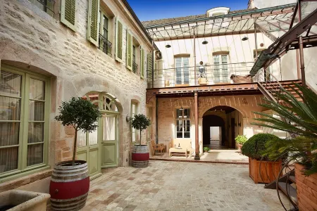 Le Clos Sainte-Marguerite Отели рядом с достопримечательностью «Basilique Collégiale Notre Dame»