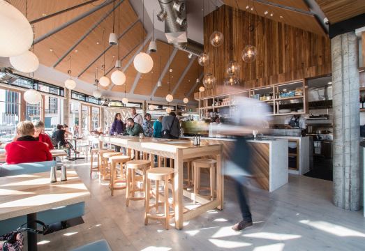 뉴 플리머스 호텔 내부