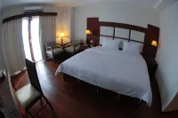 River City Hotel فنادق في موكداهان