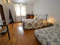 Charming Villa in Suvereto with Hot Tub - Wi-Fi
