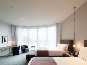 Eos by SkyCity