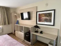 Floral Park Motor Lodge
