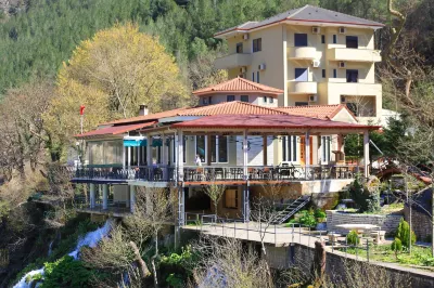 Hotel Gryka e Kelcyres Hotels in Пермет
