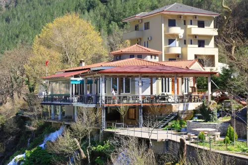 Hotel Gryka e Kelcyres Hotels in Permet