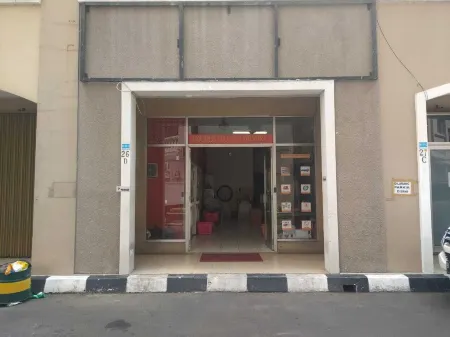 Ancol Homestay Отели рядом с достопримечательностью «Международная выставка Джакарты»