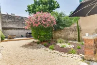 Tribus-Gites Urbains Carcassonne Hotels in Villemoustaussou