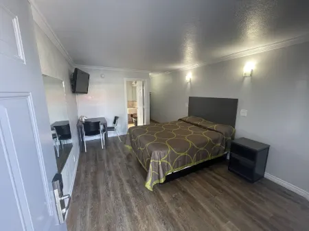 Seaway Motel Отели рядом с достопримечательностью «Ла Брея Тар Питс & Музеум»