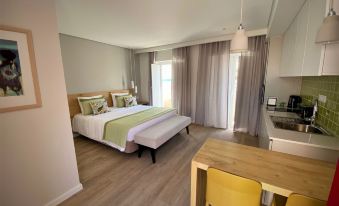 Cardeal Suites & Apartments
