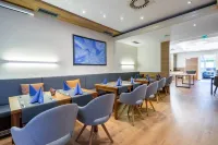 Das Reinisch Hotel - Near Vienna Airport - breakfast