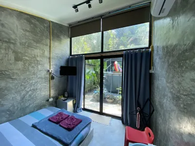 Beachbox@KohChang Hotel di Teluk Bang Bao