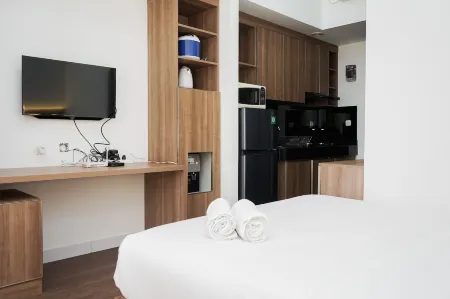 Stylish and Comfy Studio at Casa de Parco Apartment