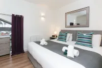 Strawberry Line, Flat 2 Hotels in Wells